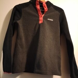 Vintage 1980's grey and black Columbia fleece pullover with hot pink trim